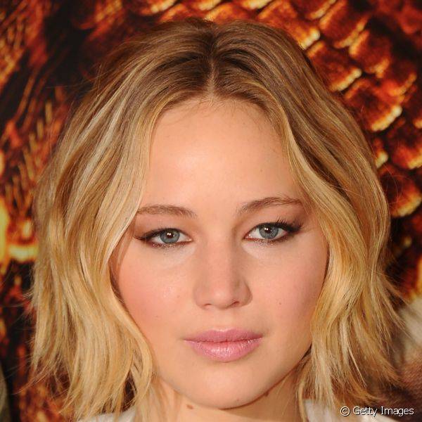 O batom clarinho é marca registrada da atriz Jennifer Lawrence